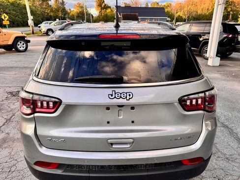 Used 2023 Jeep Compass Limited AWD/4WD image 4