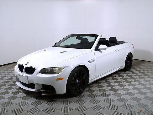 Used 2010 BMW M3 Convertible RWD image 3