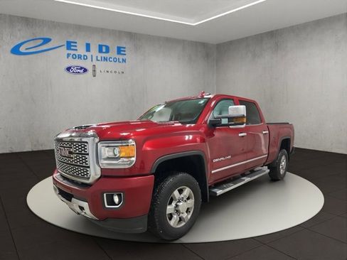 Used 2019 GMC Sierra 3500 Denali w/ Duramax Plus Package image 2