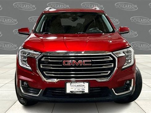 Used 2022 GMC Terrain SLT w/ LPO, Floor Liner Package image 2