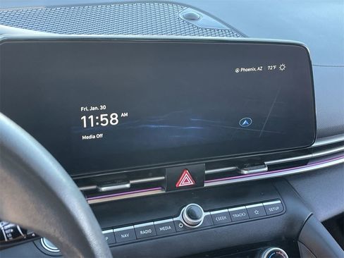 Certified 2024 Hyundai Elantra SEL image 24