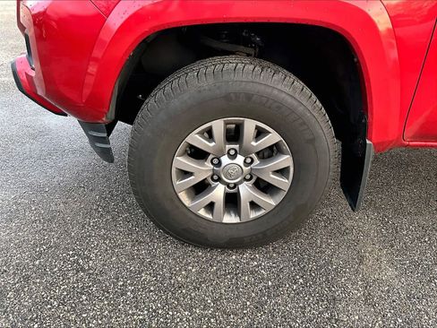 Used 2019 Toyota Tacoma SR5 image 4