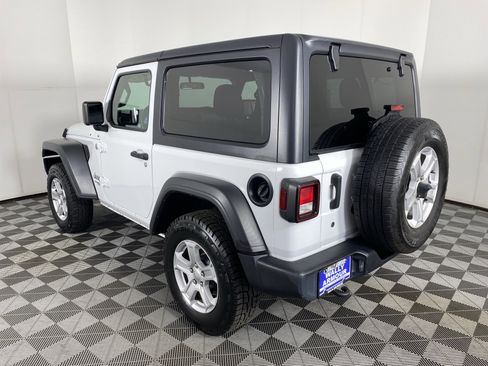 Used 2020 Jeep Wrangler Sport AWD/4WD image 7
