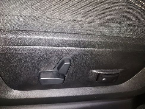 New 2026 RAM 2500 Big Horn AWD/4WD image 18