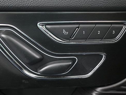 Used 2022 Lincoln Corsair AWD w/ Premium Package image 8