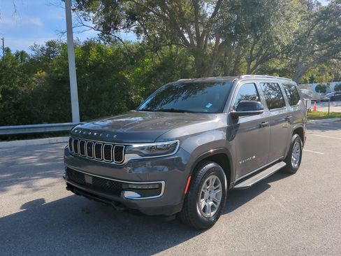 Used 2024 Jeep Wagoneer 4WD w/ Convenience Group I image 1
