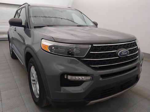 Used 2021 Ford Explorer XLT w/ Equipment Group 202A RWD image 13