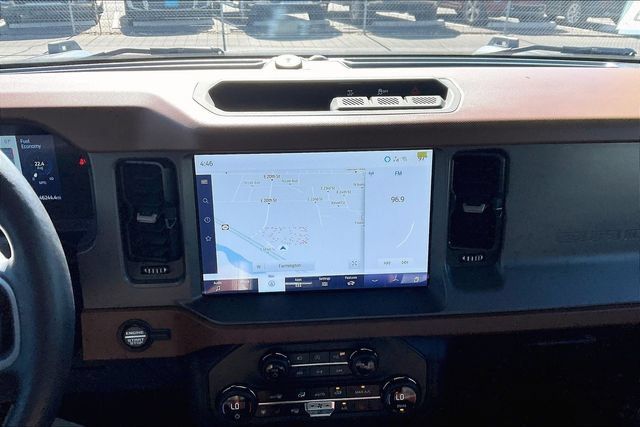 Used 2024 Ford Bronco Outer Banks AWD/4WD image 6