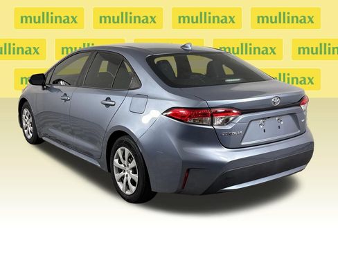 Used 2022 Toyota Corolla LE FWD image 9