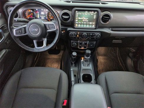 Certified 2022 Jeep Wrangler Unlimited Sahara w/ LED Lighting Group image 27