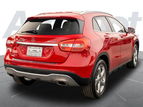 Used 2018 Mercedes-Benz GLA 250 4MATIC image 3