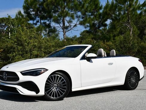 Used 2024 Mercedes-Benz CLE 450 4MATIC Cabriolet image 22