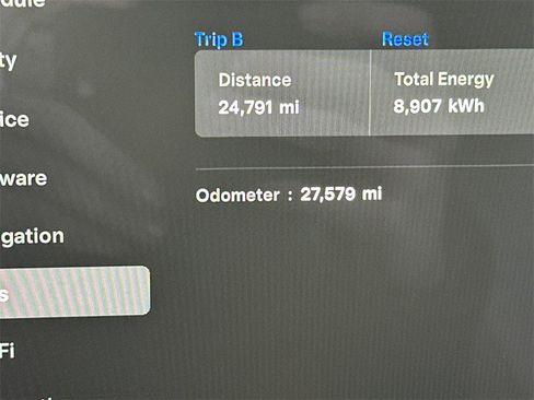 Used 2021 Tesla Model S Plaid image 5