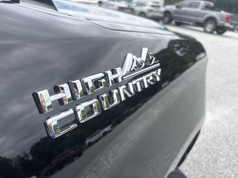 Certified 2024 Chevrolet Silverado 1500 High Country w/ Technology Package AWD/4WD image 32