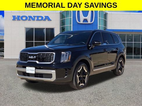 Used 2024 Kia Telluride EX w/ EX Captain's Chair Package FWD image 7