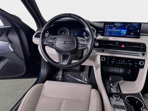 Used 2025 Genesis G70 2.5T AWD/4WD image 24
