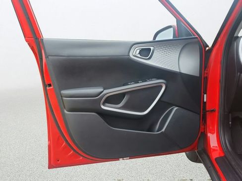 Certified 2022 Kia Soul LX FWD image 17