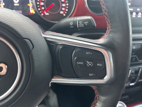 Used 2020 Jeep Gladiator Rubicon w/ Cold Weather Group image 28