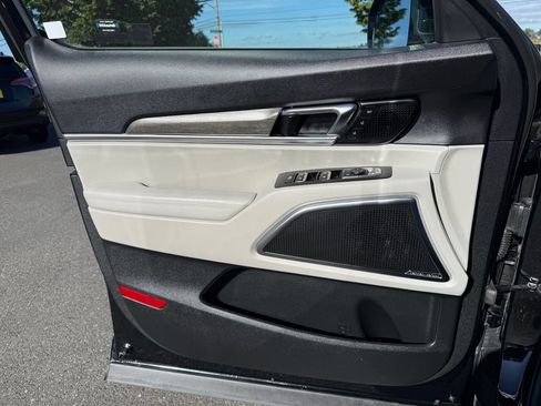 Used 2021 Kia Telluride SX w/ Nightfall Edition Package AWD/4WD image 19