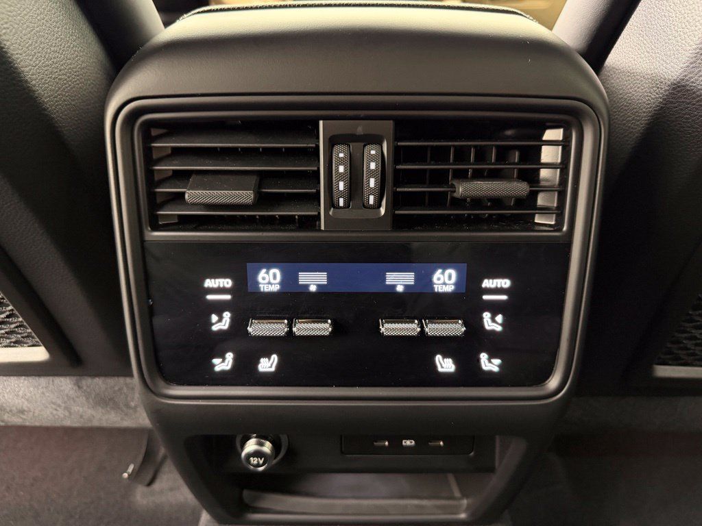 Certified 2024 Porsche Cayenne S AWD/4WD image 43