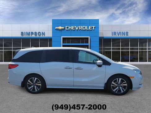 Used 2023 Honda Odyssey Touring image 9