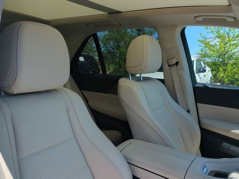 Used 2022 Mercedes-Benz GLE 350 4MATIC w/ Premium Package image 42
