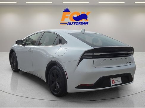 Certified 2023 Toyota Prius Prime Premium image 3