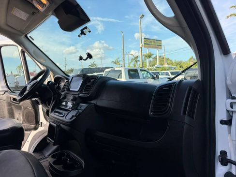 Used 2023 RAM ProMaster 2500 FWD image 17