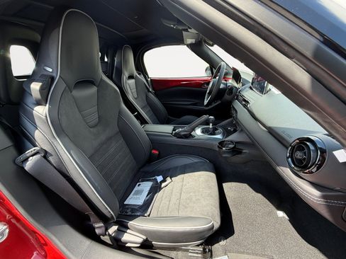 New 2025 MAZDA MX-5 Miata Club w/ Brembo/BBS Recaro Package image 17