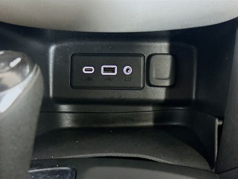 Used 2021 Chevrolet Equinox LS w/ LPO, Floor Liner Package FWD image 25