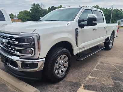 New 2025 Ford F250 Lariat w/ Lariat Ultimate Package