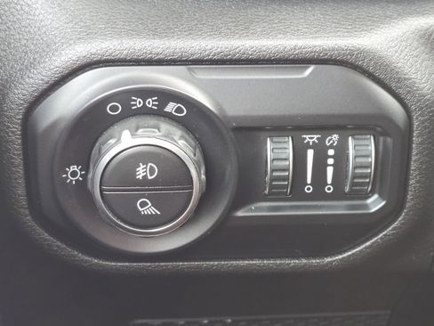 Used 2020 Jeep Gladiator Sport image 30