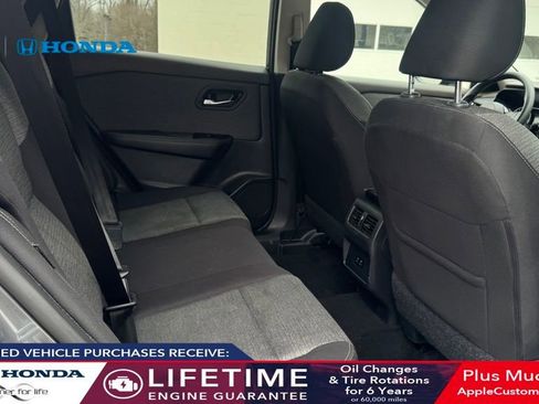 Used 2023 Nissan Rogue SV image 16