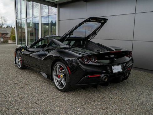 Used 2021 Ferrari F8 Tributo image 12