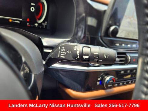 Used 2023 Nissan Pathfinder Platinum w/ Cargo Package AWD/4WD image 27