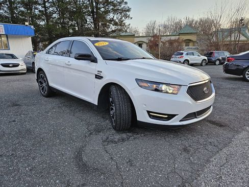 Used 2017 Ford Taurus SHO w/ Driver Assist Package image 7