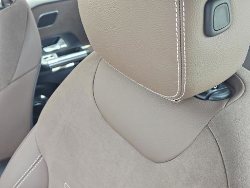 Used 2024 Mercedes-Benz GLA 35 AMG 4MATIC image 15