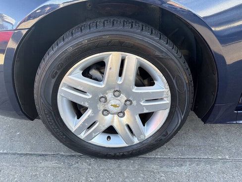 Used 2011 Chevrolet Impala LT FWD image 15