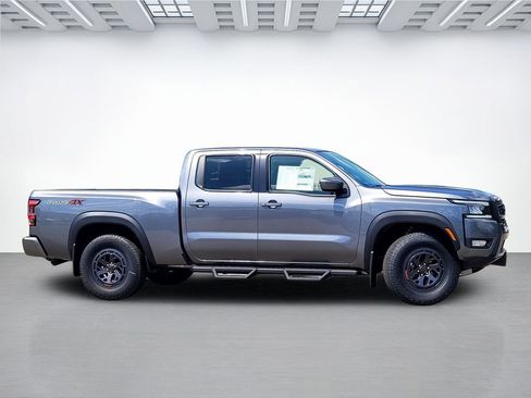 New 2026 Nissan Frontier PRO-4X w/ Tow Package AWD/4WD image 3