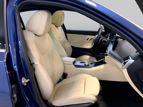 Used 2024 BMW 330i Sedan w/ Convenience Package RWD image 8