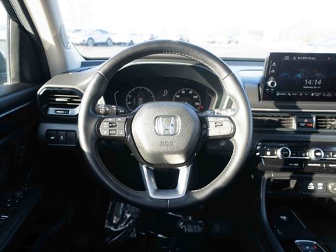 Used 2024 Honda Pilot Touring image 21