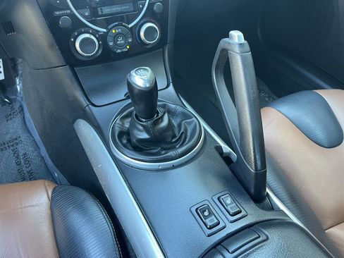 Used 2005 MAZDA RX-8 w/ MT Grand Touring Pkg image 38