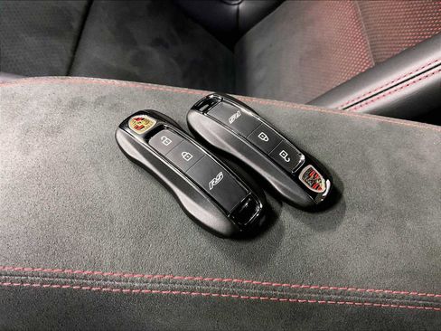 Used 2025 Porsche 911 GT3 RS image 35