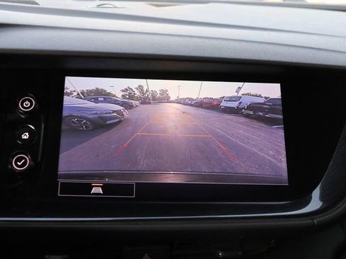 Used 2021 Buick Envision Essence w/ Sport Touring Package FWD image 18