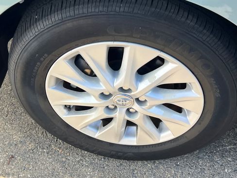 Used 2013 Toyota Prius Prime Plug-In Hybrid FWD image 17
