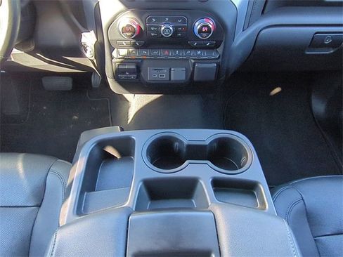 Used 2022 GMC Sierra 1500 SLT w/ Driver Alert Package II image 17
