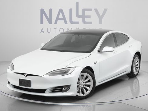 Used 2022 Tesla Model S AWD/4WD image 10