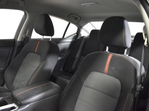 Used 2023 Nissan Sentra SR w/ Midnight Edition Package FWD image 10