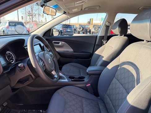 Used 2019 Kia Niro LX image 8
