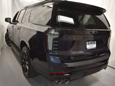 Certified 2025 Chevrolet Suburban RST w/ RST Capability Package AWD/4WD image 8